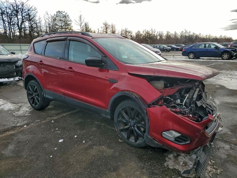 Photo 4 from auction – 2017 FORD ESCAPE SE with VIN 1FMCU9GD0HUC57982