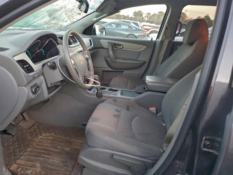 Photo 7 from auction – 2017 CHEVROLET TRAVERSE L with VIN 1GNKRFED8HJ172108