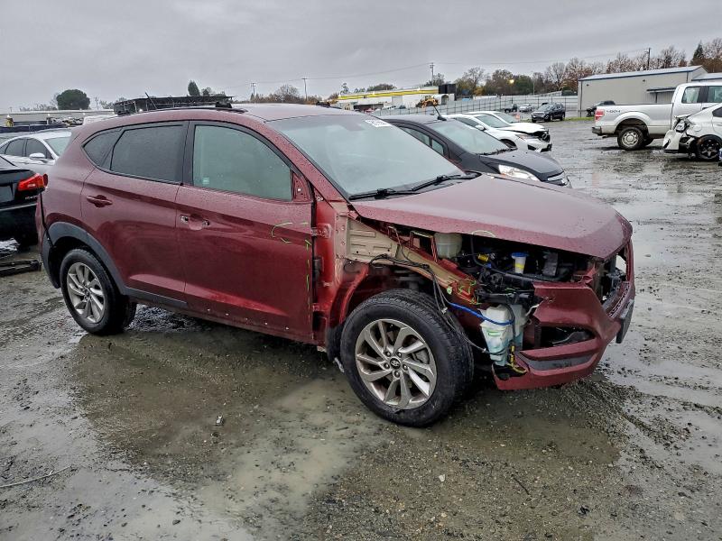 Photo 4 from auction – 2017 HYUNDAI TUCSON SE with VIN KM8J23A40HU596079