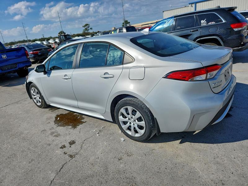 Photo 2 from auction – 2022 TOYOTA COROLLA LE with VIN 5YFEPMAEXNP363597