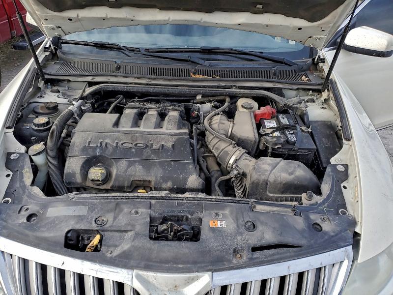 Photo 11 from auction – 2012 LINCOLN MKS with VIN 1LNHL9DR9CG802545