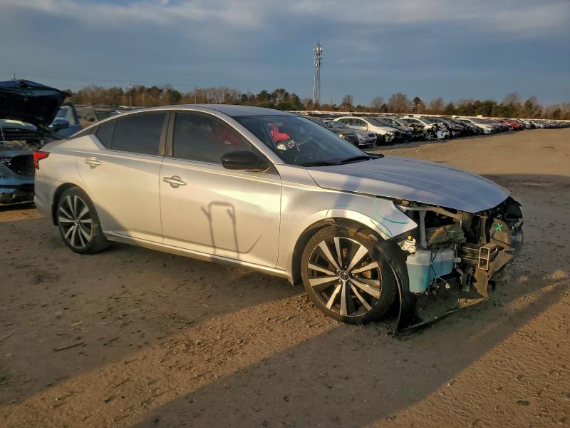 Photo 4 from auction – 2019 NISSAN ALTIMA SR with VIN 1N4BL4CV3KC197025