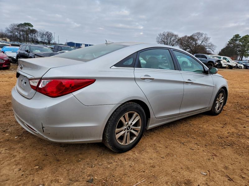 Photo 3 from auction – 2013 HYUNDAI SONATA GLS with VIN 5NPEB4AC6DH585644