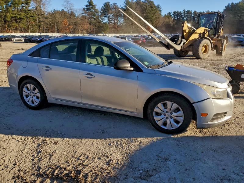 Photo 4 from auction – 2012 CHEVROLET CRUZE LS with VIN 1G1PC5SH5C7106695