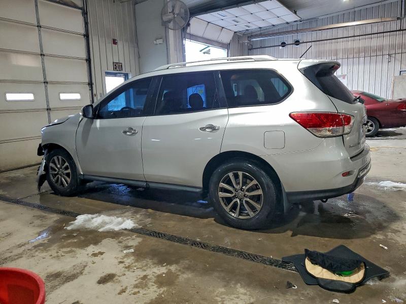 Photo 2 from auction – 2015 NISSAN PATHFINDER with VIN 5N1AR2MM7FC712351