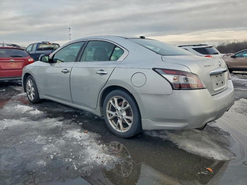 Photo 2 from auction – 2012 NISSAN MAXIMA S with VIN 1N4AA5AP2CC806988
