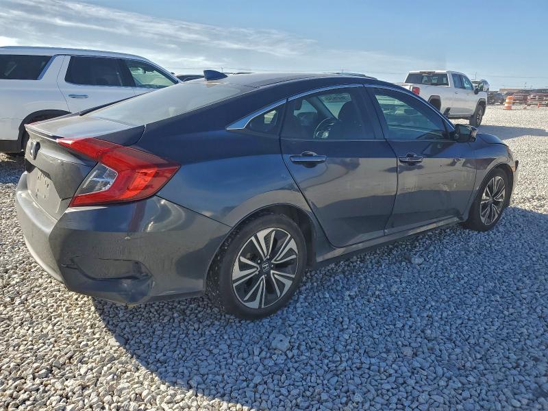 Photo 3 from auction – 2017 HONDA CIVIC with VIN 2HGFC1F39HH635316