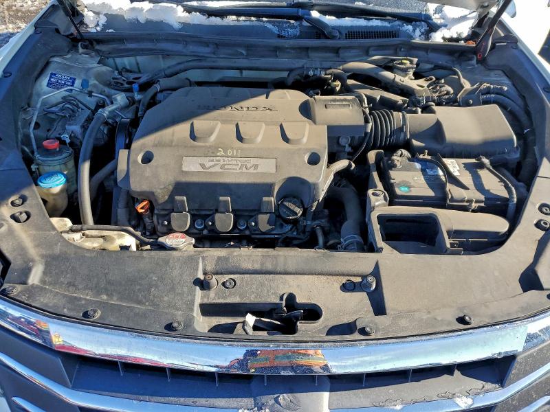 Photo 11 from auction – 2011 HONDA ACCORD CRO with VIN 5J6TF2H56BL002242