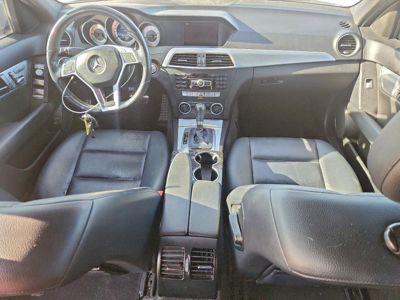 Photo 8 from auction – 2013 MERCEDES-BENZ C 250 with VIN WDDGF4HB4DA781069