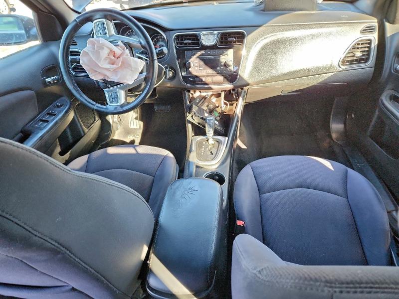 Photo 8 from auction – 2013 CHRYSLER 200 TOURIN with VIN 1C3CCBBB0DN694006