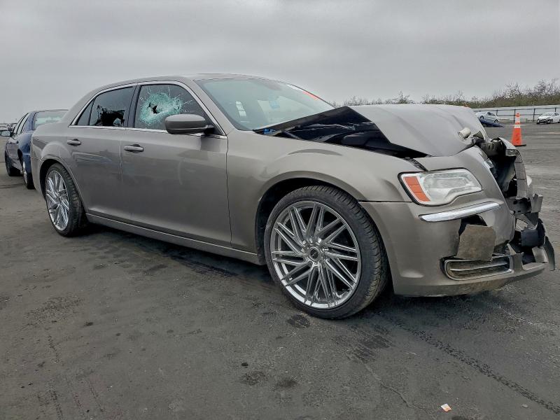 Photo 4 from auction – 2014 CHRYSLER 300 with VIN 2C3CCAAG5EH157472