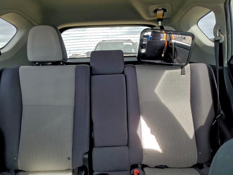 Photo 10 from auction – 2015 TOYOTA RAV4 XLE with VIN 2T3WFREV0FW213150