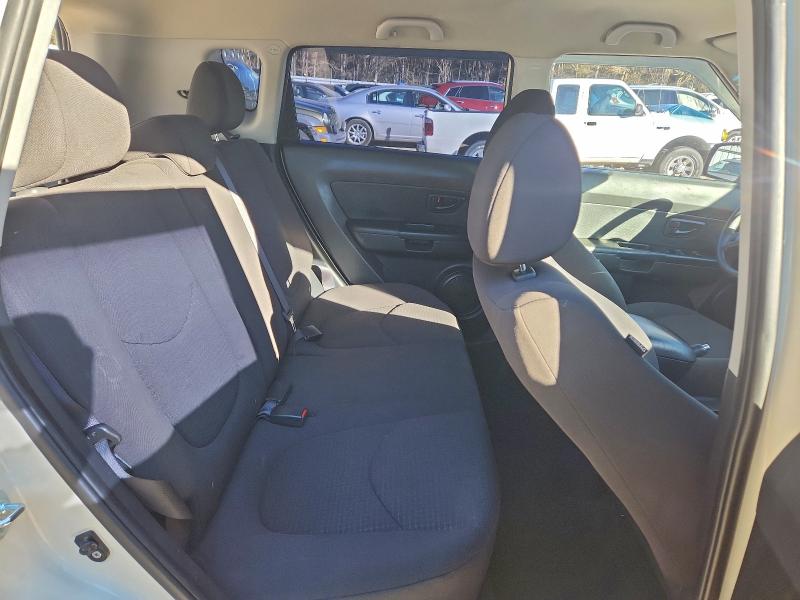Photo 10 from auction – 2013 KIA SOUL with VIN KNDJT2A53D7512172