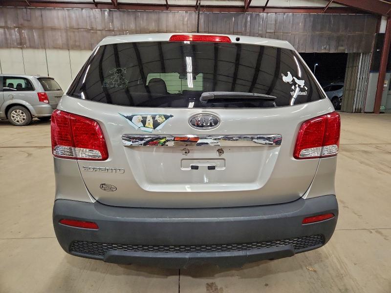 Photo 6 from auction – 2013 KIA SORENTO LX with VIN 5XYKTCA62DG419455