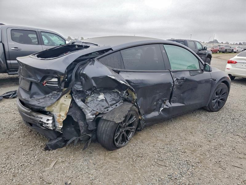 Photo 3 from auction – 2024 TESLA MODEL Y with VIN 7SAYGAEE3RF121437