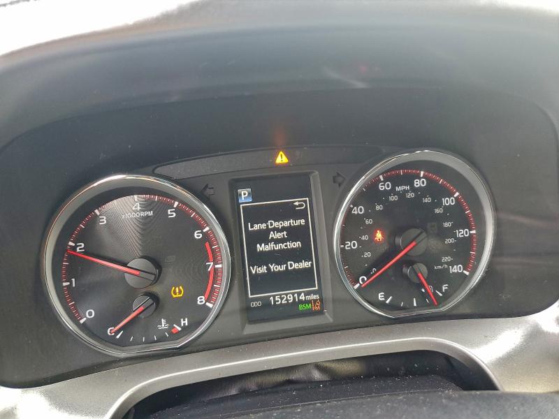 Photo 9 from auction – 2018 TOYOTA RAV4 SE with VIN JTMNFREV0JJ158735