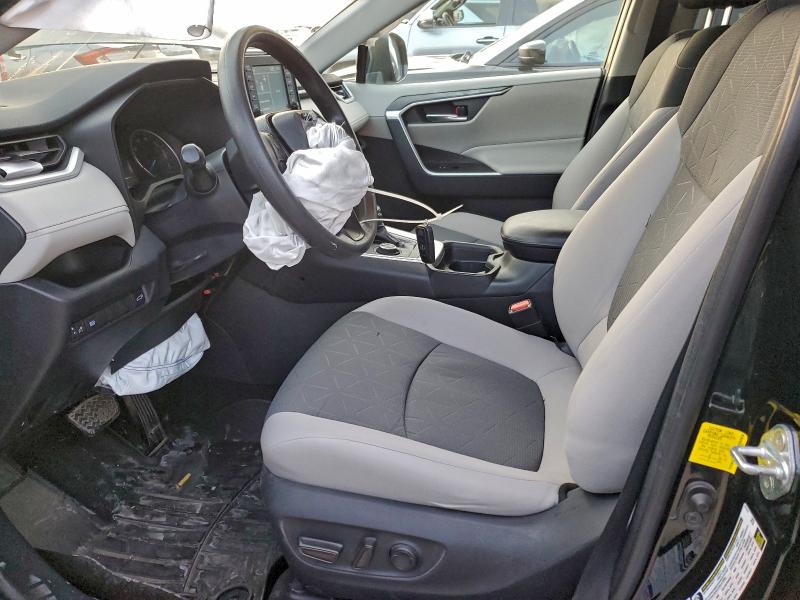 Photo 7 from auction – 2019 TOYOTA RAV4 XLE with VIN 2T3RWRFV5KW018456