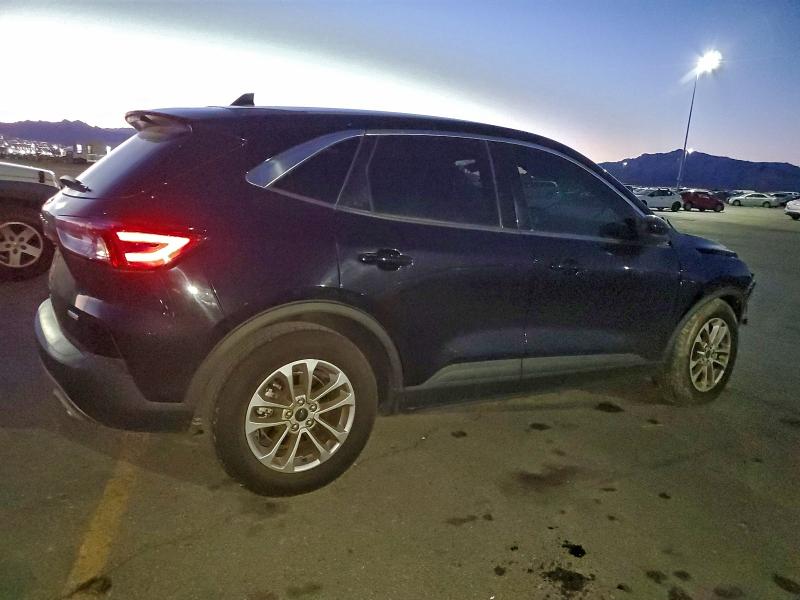 Photo 3 from auction – 2020 FORD ESCAPE SE with VIN 1FMCU0G67LUB79044