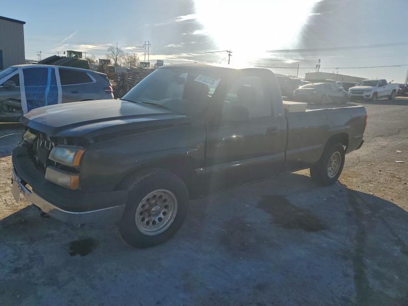 CHEVROLET SILVERADO 2004 with VIN 1GCEC14V44E109823 - Photo from auction
