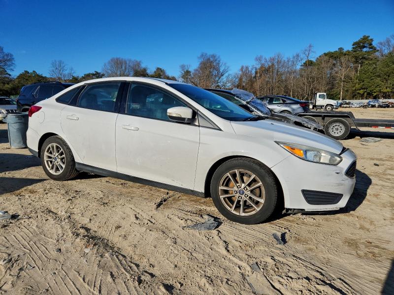 Photo 4 from auction – 2017 FORD FOCUS SE with VIN 1FADP3F25HL240782