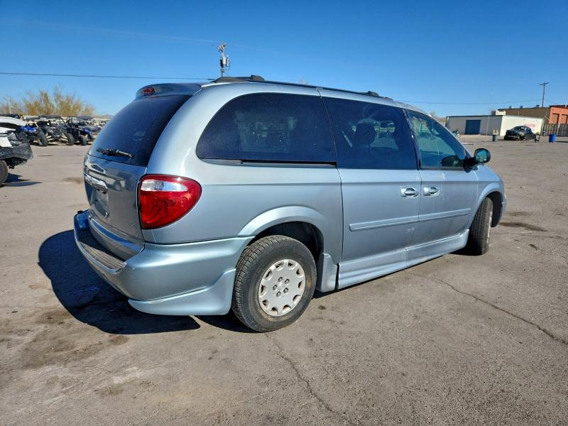 Photo 3 from auction – 2004 CHRYSLER TOWN & COU with VIN 2C4GP44R54R616072