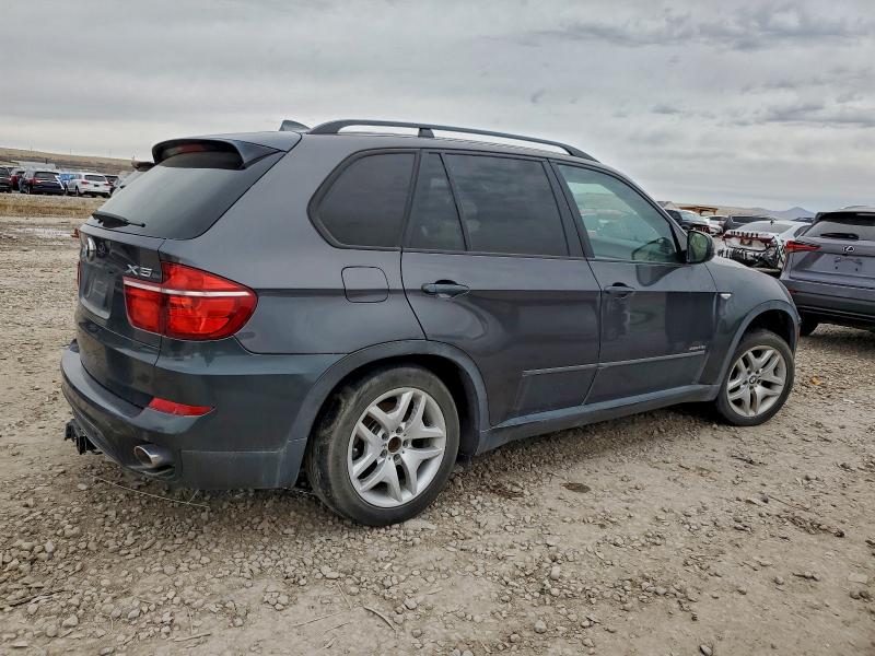 Photo 3 from auction – 2011 BMW X5 XDRIVE3 with VIN 5UXZW0C54BL657638