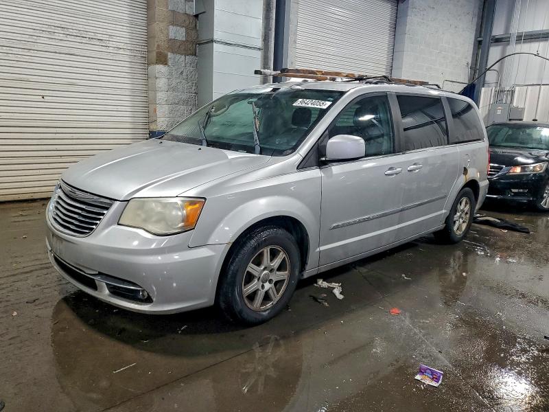 CHRYSLER TOWN & COU 2011 con VIN 2A4RR5DG2BR694548 - Foto de la subasta