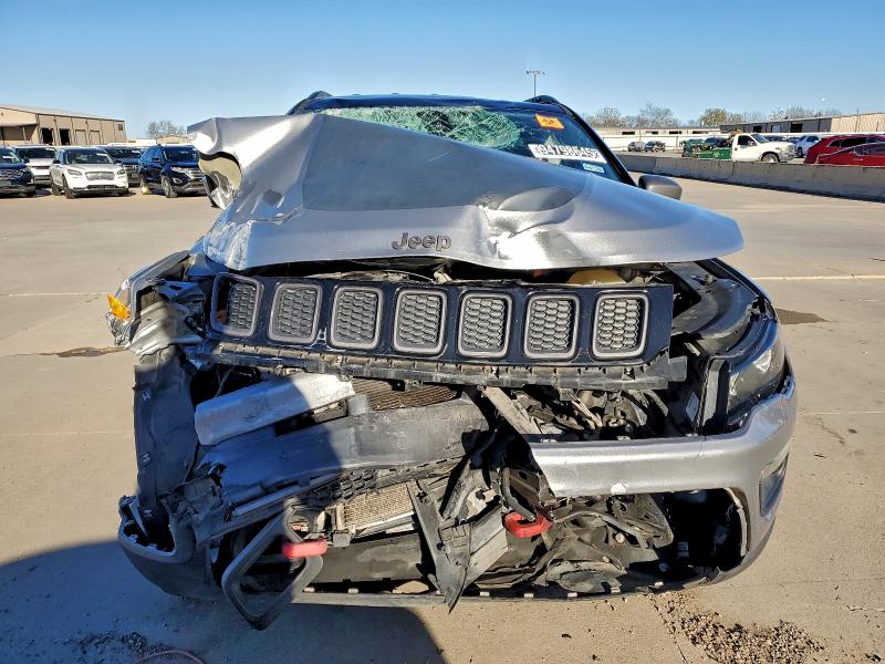 Photo 5 from auction – 2019 JEEP COMPASS TR with VIN 3C4NJDDB1KT799928