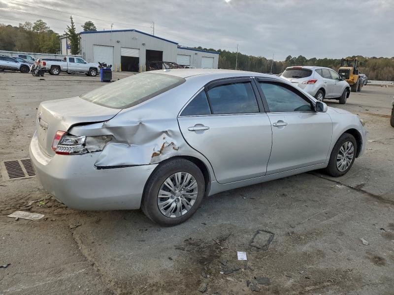 Photo 3 from auction – 2011 TOYOTA CAMRY BASE with VIN 4T1BF3EK6BU167201