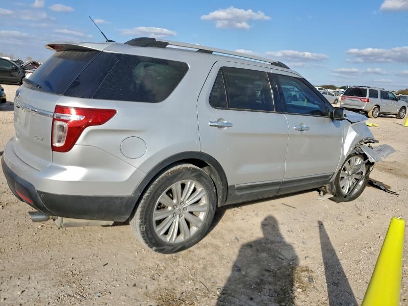 Photo 3 from auction – 2011 FORD EXPLORER L with VIN 1FMHK7F84BGA64938