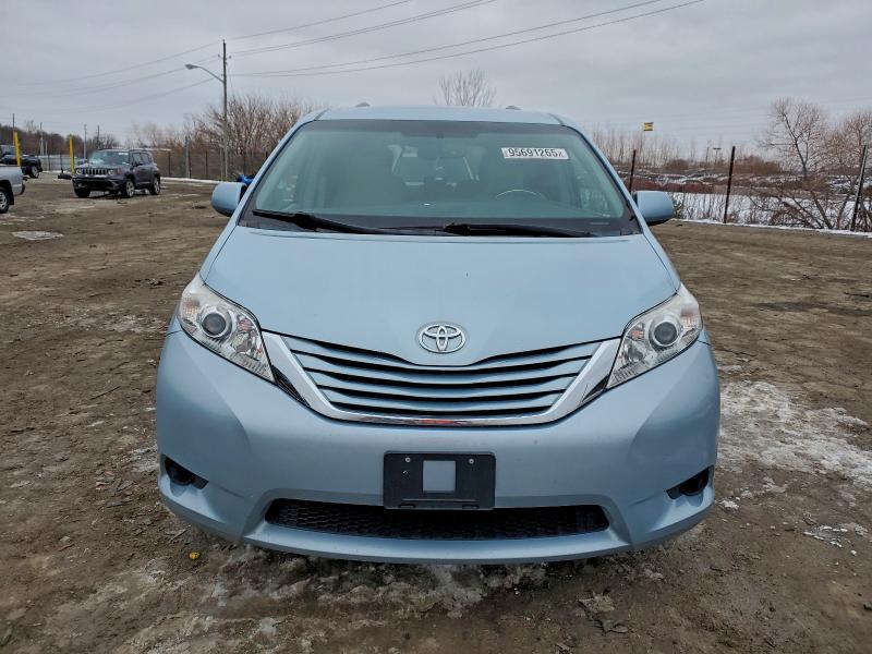 Photo 5 from auction – 2015 TOYOTA SIENNA LE with VIN 5TDKK3DC9FS548268