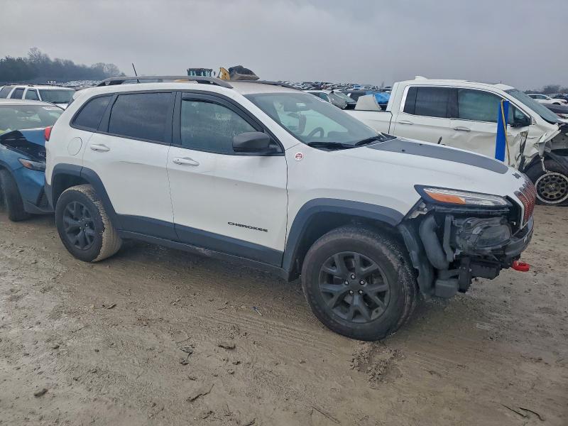 Photo 4 from auction – 2016 JEEP CHEROKEE T with VIN 1C4PJMBS6GW361323