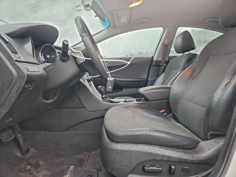 Photo 7 from auction – 2011 HYUNDAI SONATA SE with VIN 5NPEC4AC9BH188102