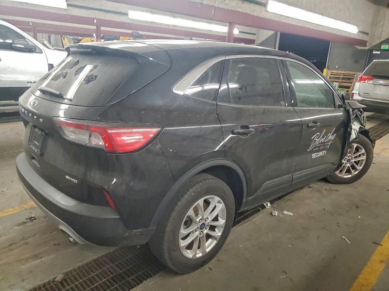 Photo 3 from auction – 2021 FORD ESCAPE SE with VIN 1FMCU9G69MUA07748