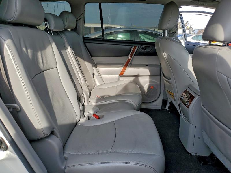 Photo 11 from auction – 2013 TOYOTA HIGHLANDER with VIN 5TDDK3EH1DS232153