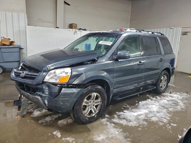 HONDA PILOT 2005 with VIN 2HKYF18745H501105 - Photo from auction