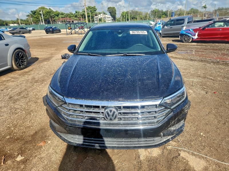 Photo 5 from auction – 2019 VOLKSWAGEN JETTA SEL with VIN 3VWEB7BUXKM235480