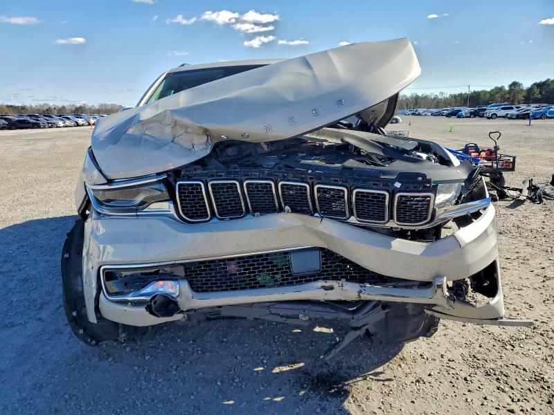 Photo 5 from auction – 2022 JEEP WAGONEER with VIN 1C4SJVBT2NS138872