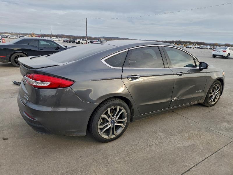Photo 3 from auction – 2019 FORD FUSION with VIN 3FA6P0RU1KR116859