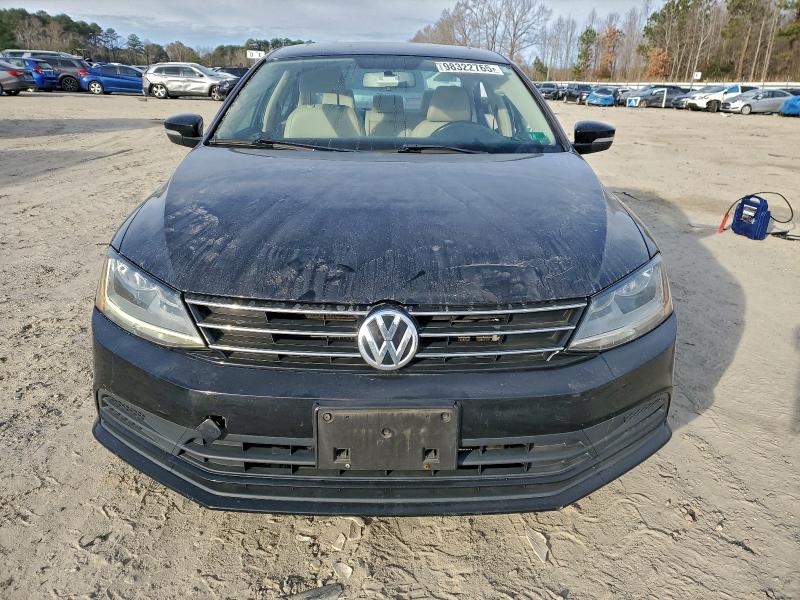 Photo 5 from auction – 2017 VOLKSWAGEN JETTA SE with VIN 3VWDB7AJ2HM201724
