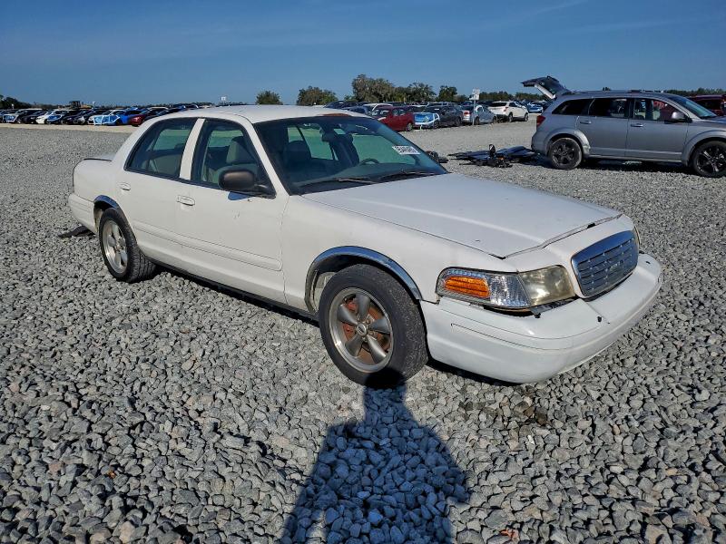 Photo 4 from auction – 2003 FORD CROWN VICT with VIN 2FAFP71W03X189388