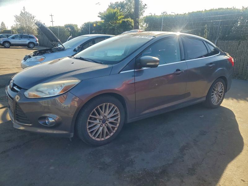 FORD FOCUS SEL 2012 with VIN 1FAHP3H26CL177392 - Photo from auction