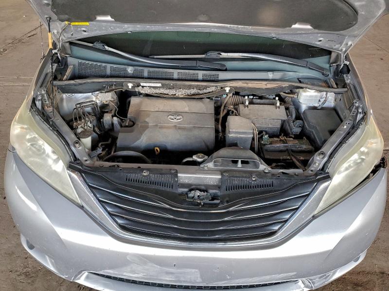 Photo 12 from auction – 2012 TOYOTA SIENNA LE with VIN 5TDKK3DCXCS254681
