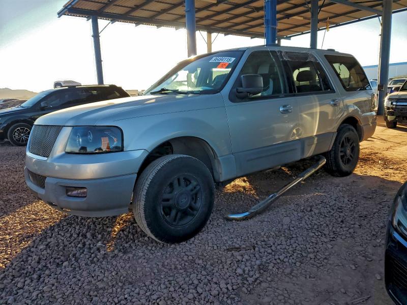 FORD EXPEDITION 2003 with VIN 1FMEU15W93LA28536 - Photo from auction