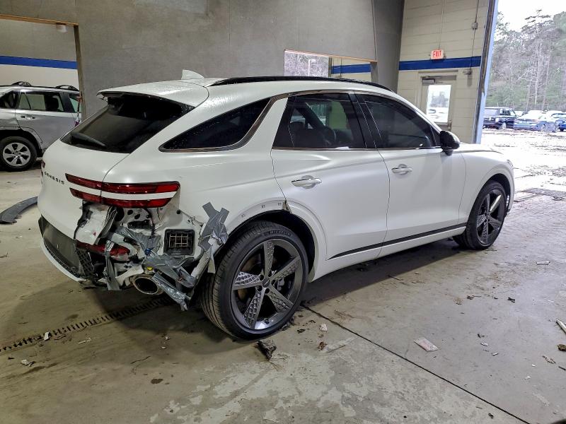 Photo 3 from auction – 2022 GENESIS GV70 BASE with VIN KMUMCDTC1NU012046