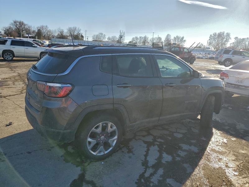 Photo 3 from auction – 2018 JEEP COMPASS LI with VIN 3C4NJCCB8JT351275