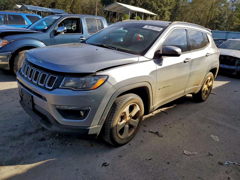 JEEP COMPASS 2017 with VIN 3C4NJDBB3HT680192 - Photo from auction