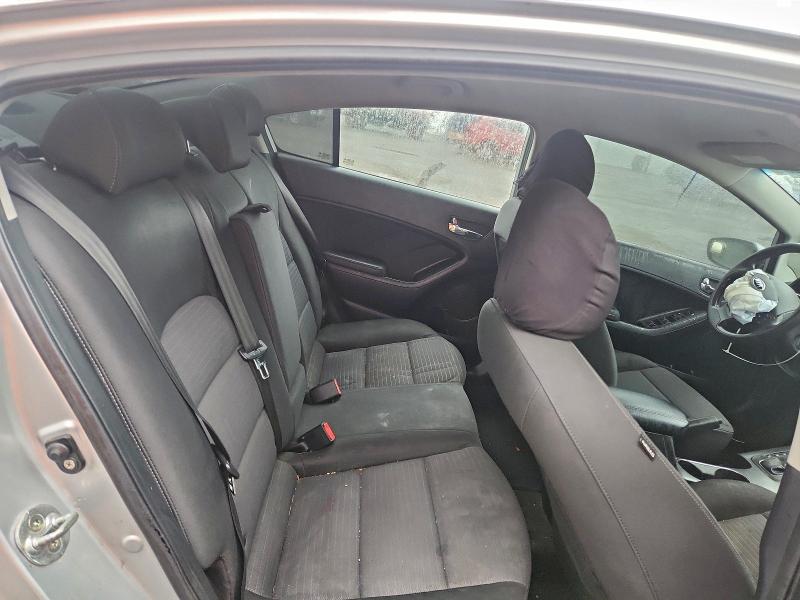 Photo 10 from auction – 2016 KIA FORTE LX with VIN KNAFX4A66G5528071