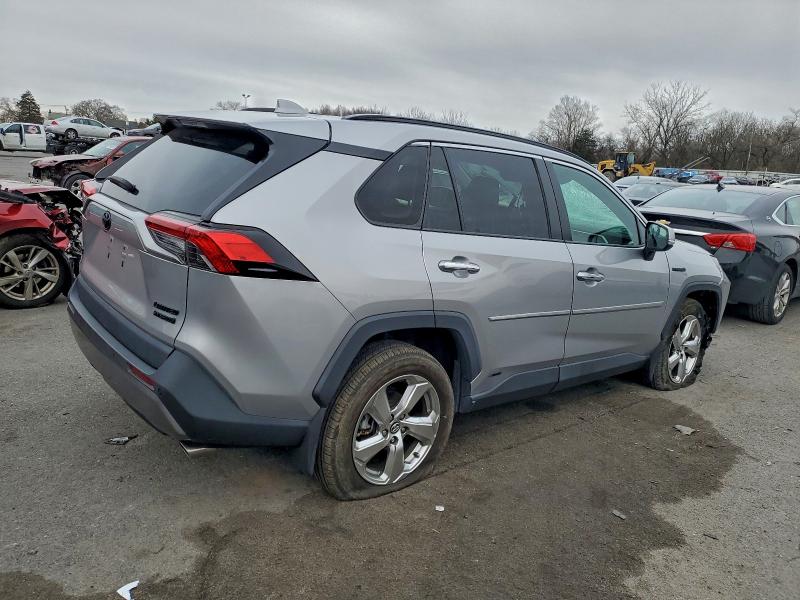 Photo 3 from auction – 2020 TOYOTA RAV4 LIMIT with VIN 4T3DWRFV1LU006641
