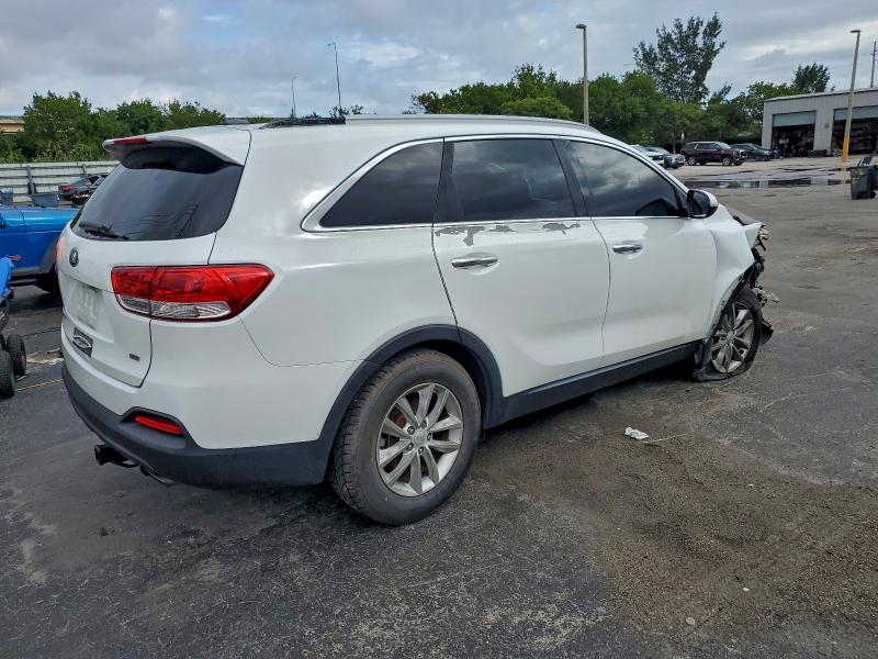 Photo 3 from auction – 2017 KIA SORENTO LX with VIN 5XYPG4A35HG188708